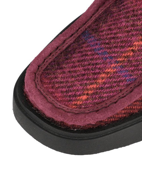 Clarks(クラークス)の「Clarks クラークス TORVIEW W【Clarks 200周年記念モデル/HARRIS TWEED(ハリスツイード)】レディースシューズ(トービューW) 26184947 プラムインタレスト(モカシン/デッキシューズ・レディース・レッド・23.5cm/24.0cm/23.0cm)」の6枚目の写真