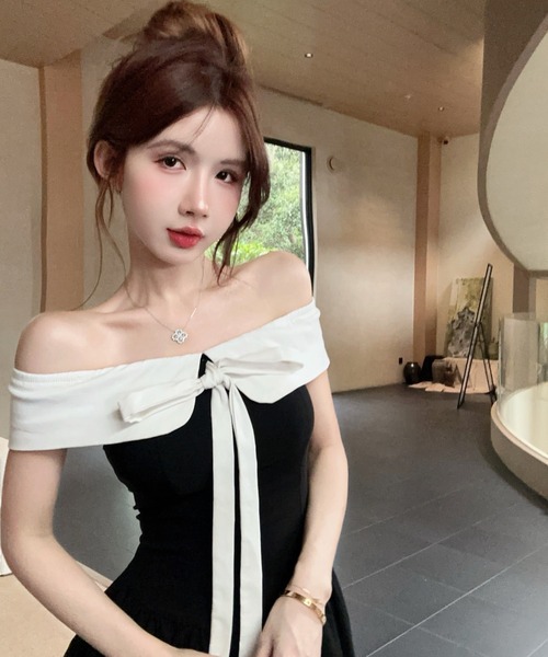 NoBelle(ノベル)の「フロントリボン オフショル ワンピース(ワンピース・レディース・ブラック・M/S)」の6枚目の写真