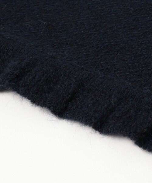 BEAMS BOY（ビームスボーイ）の「ちび フリル 三角 ストール（マフラー・レディース・ネイビー/オフホワイト・ONE SIZE）」の5枚目の写真