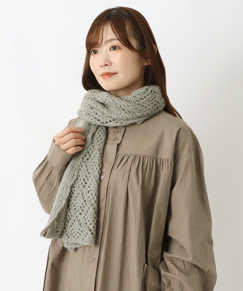 one'sterrace(ワンズテラス)の「【あったか】2WAYストール 透かし編み(ストール/ショール・レディース・ブラック系8/ライトグレー系8・99)」の11枚目の写真