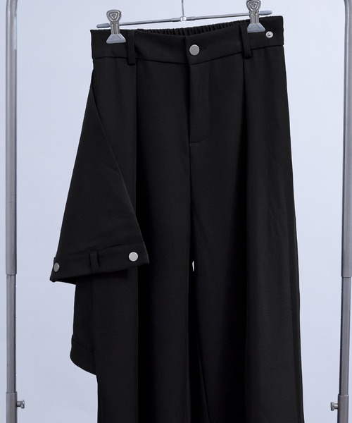 Ellno de Mavie(エルノデメヴィ)の「スナップボタンレイヤードパンツ(スラックス・レディース・ブラック・SMALL/MEDIUM)」の11枚目の写真