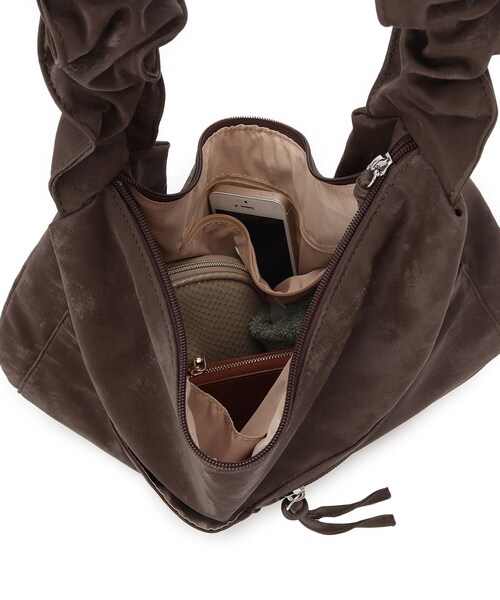 SHOO・LA・RUE（シューラルー）の「ハンドルフリルショルダーバッグ（ショルダーバッグ・レディース・キャメル/ブラック/ブラウン系その他・00）」の19枚目の写真