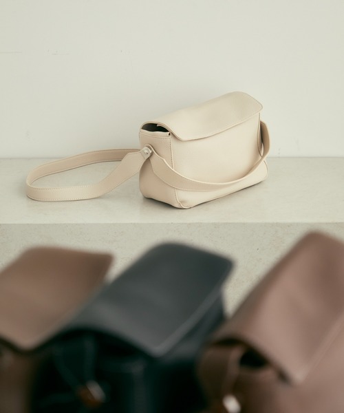 スクエアエコレザーショルダーバッグ（ショルダーバッグ）｜Lunea