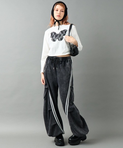 ANAP(アナップ)の「レース バタフライ刺繍 サイド シャーリング ロンT(Tシャツ/カットソー・レディース・グレー/オフホワイト/ダークアッシュ・F)」の19枚目の写真