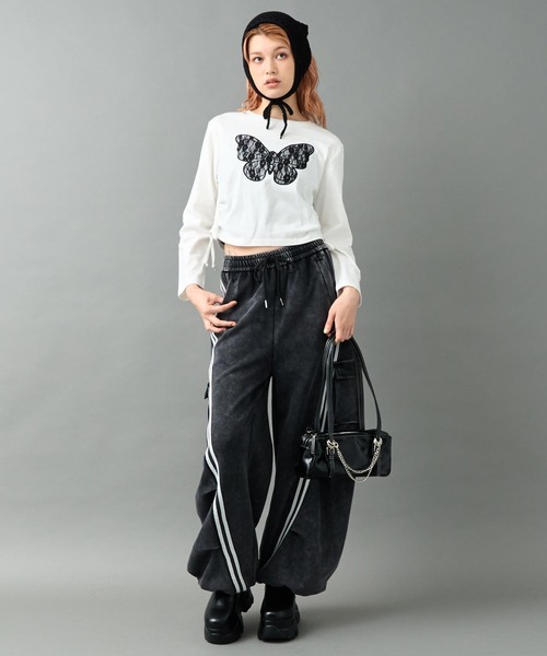 ANAP(アナップ)の「レース バタフライ刺繍 サイド シャーリング ロンT(Tシャツ/カットソー・レディース・グレー/オフホワイト/ダークアッシュ・F)」の20枚目の写真