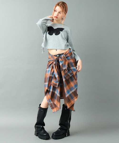 ANAP(アナップ)の「レース バタフライ刺繍 サイド シャーリング ロンT(Tシャツ/カットソー・レディース・グレー/オフホワイト/ダークアッシュ・F)」の22枚目の写真