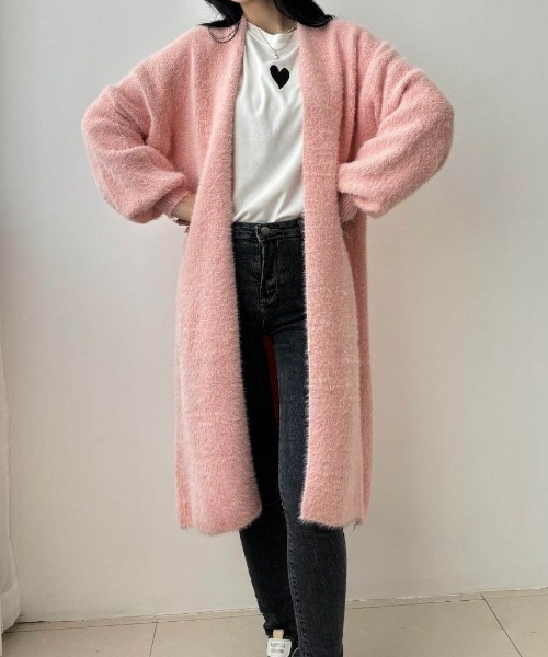 maison de LATIR(メゾンドラティール)の「ふわふわロングシャギーニットカーディガン(ニット/セーター・レディース・ピンク/ホワイト/グレー/ブラック・FREE)」の4枚目の写真