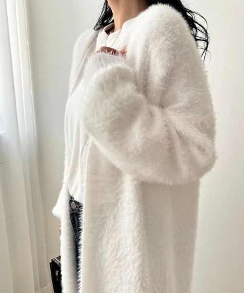maison de LATIR(メゾンドラティール)の「ふわふわロングシャギーニットカーディガン(ニット/セーター・レディース・ピンク/ホワイト/グレー/ブラック・FREE)」の8枚目の写真