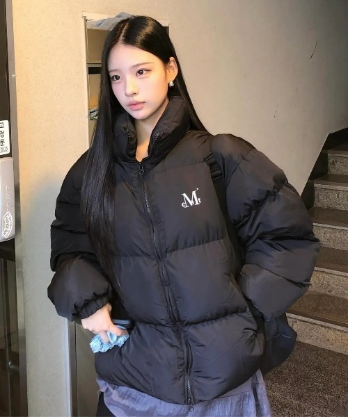 MUCENT(ムセント)の「【日本未発売/WEB限定】MUCENT(ムセント)/中綿 ジップアップ スタンドカラー ハイネック ダウンジャケット/Hep High Neck Signature Wellon Padding(ダウンジャケット/コート・レディース・ベージュ/ブラック/ライトブルー/ホワイト・L/M)」の19枚目の写真
