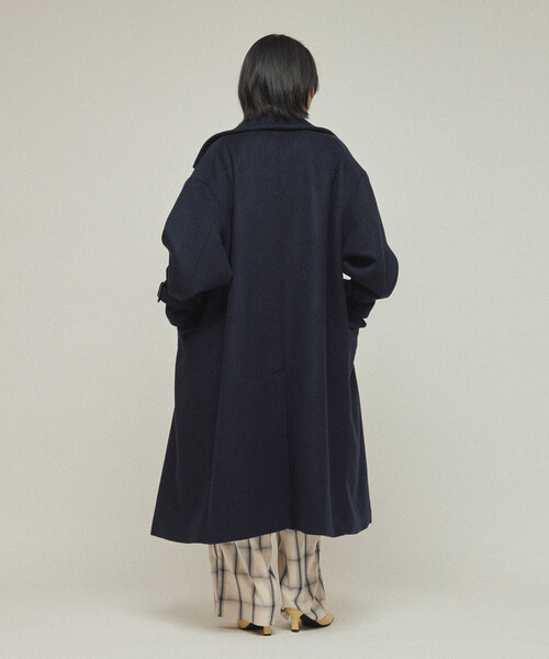 Firsthand（ファーストハンド）の「Firsthand/ファーストハンド オーバーサイズ リサイクルウールコート（ステンカラーコート・レディース・チャコールグレー/ネイビー/オフホワイト・ﾌﾘ-）」の18枚目の写真