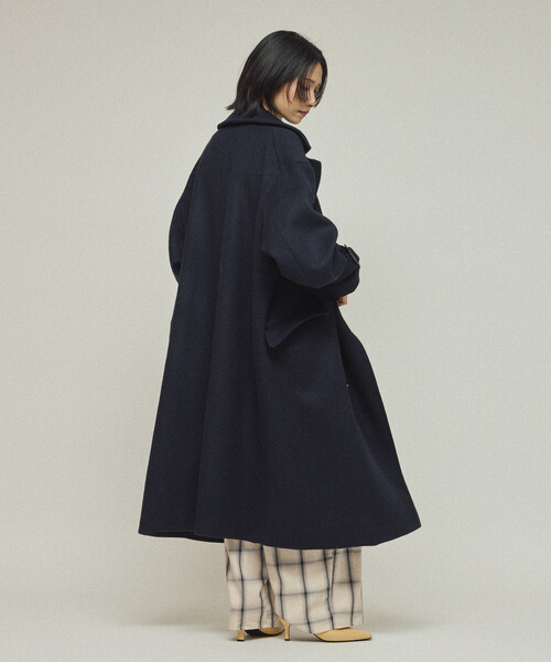 Firsthand（ファーストハンド）の「Firsthand/ファーストハンド オーバーサイズ リサイクルウールコート（ステンカラーコート・レディース・チャコールグレー/ネイビー/オフホワイト・ﾌﾘ-）」の19枚目の写真