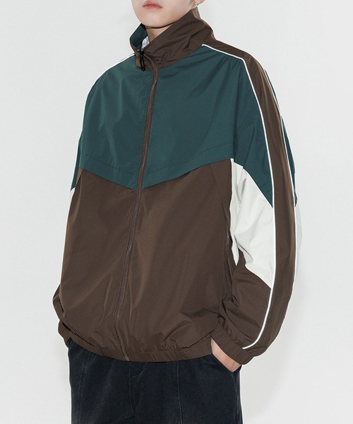 aimoha(アイモハ)の「リフレクターパイピング マルチカラーマウンテンパーカー/Reflective piping multicolor mountain parka(マウンテンパーカー・メンズ・グリーン/ブラウン/ブラック・X-LARGE/MEDIUM/LARGE)」の1枚目の写真