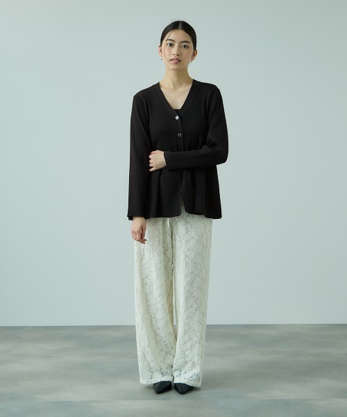 VICKY（ビッキー）の「ライトウェイトペプラムニットカーディガン≪手洗い可能≫（カーディガン/ボレロ・レディース・ブラック/レッド・M）」の17枚目の写真