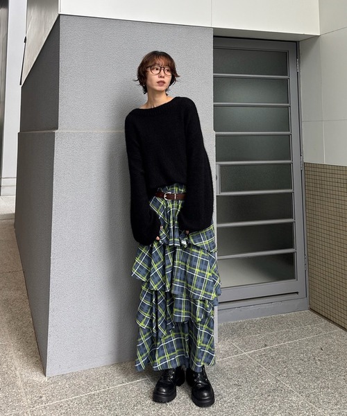 Ameri(アメリ)の「HANDWRITING CHECK TIERED SKIRT(スカート・レディース・ベージュ/ネイビー・SMALL/MEDIUM)」の7枚目の写真