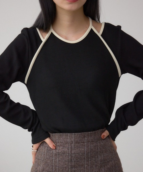 AZUL by moussy（アズールバイマウジー）の「ホルターレイヤードトップス（Tシャツ/カットソー・レディース・アイボリー/ブラック/ブラウン・FREE）」の3枚目の写真