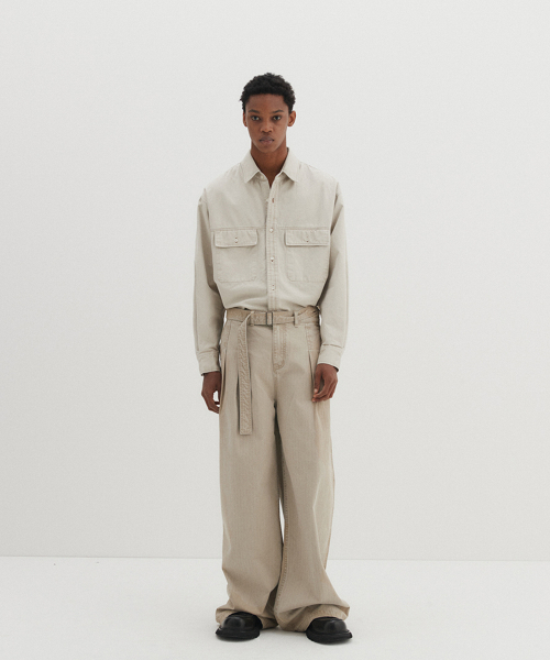 DNSR（ディーエヌエスアール）の「ベルト付きヘリンボーンパンツベージュ（その他パンツ・メンズ・その他・SMALL/MEDIUM/LARGE/X-LARGE）」の2枚目の写真
