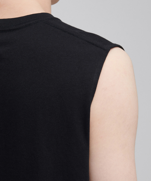 MUSINSA STANDARD（ムシンサスタンダード）の「レイヤードスリーブレストップ_ロング丈 [ブラック]（Tシャツ/カットソー・メンズ・その他・LARGE/X-SMALL/SMALL/MEDIUM）」の6枚目の写真