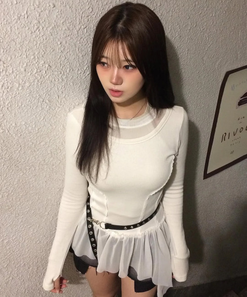 FLAREUP(フレアアップ)の「Layered Lace Frill Long Sleeve (FL-137_Cream)(Tシャツ/カットソー・レディース・Cream・OS)」の5枚目の写真