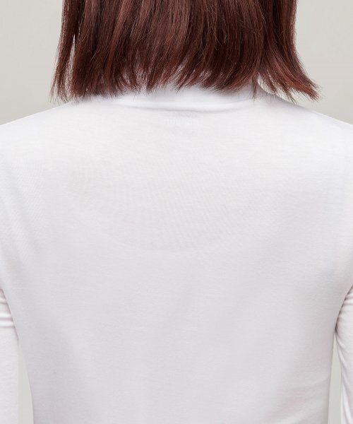 MUSINSA STANDARD WOMAN（ムシンサスタンダードウーマン）の「ウィメンズテンセルスリムタートルネックTシャツ[ホワイト]（Tシャツ/カットソー・レディース・その他・SMALL/MEDIUM/LARGE/X-LARGE/X-SMALL）」の11枚目の写真