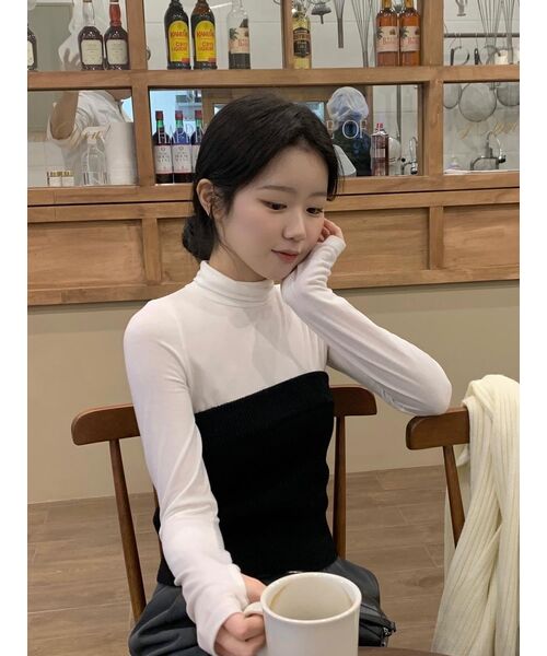 MUSINSA STANDARD WOMAN（ムシンサスタンダードウーマン）の「ウィメンズテンセルスリムタートルネックTシャツ[ホワイト]（Tシャツ/カットソー・レディース・その他・SMALL/MEDIUM/LARGE/X-LARGE/X-SMALL）」の5枚目の写真