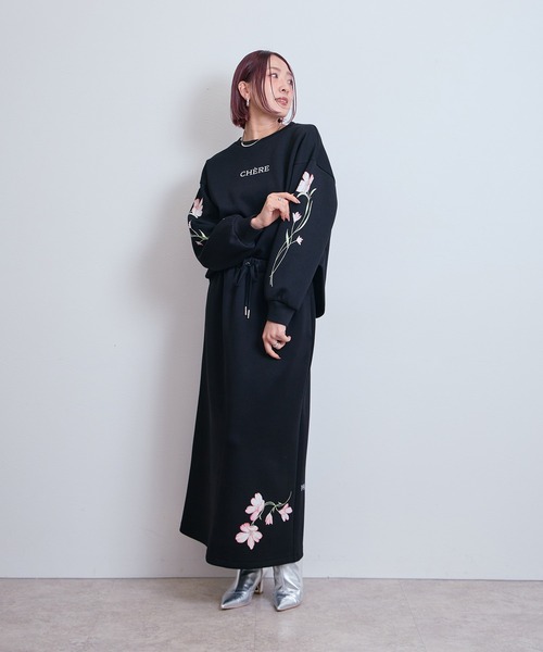 LHELBIE（レルビエ）の「フラワーダンボールトップス（その他トップス・レディース・オフホワイト/ブラック/ネイビー・M）」の10枚目の写真