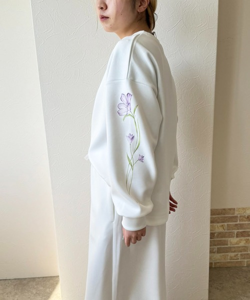 LHELBIE（レルビエ）の「フラワーダンボールトップス（その他トップス・レディース・オフホワイト/ブラック/ネイビー・M）」の22枚目の写真