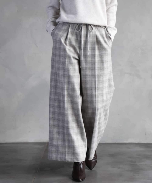 MICHEL KLEIN(ミッシェル・クラン)の「2WAYストレッチチェックワイドパンツ(その他パンツ・レディース・ライトグレー/ブラック・38)」の1枚目の写真