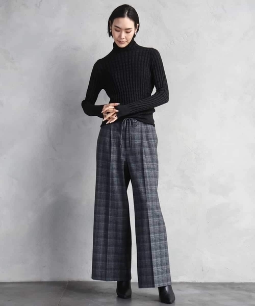 MICHEL KLEIN(ミッシェル・クラン)の「2WAYストレッチチェックワイドパンツ(その他パンツ・レディース・ライトグレー/ブラック・38)」の4枚目の写真