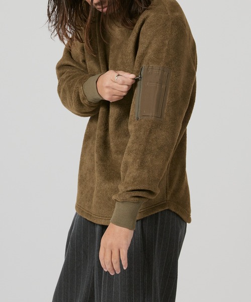 FLISTFIA（フリストフィア）の「FLISTFIA Arm Zip Pull Over / AZ01016（スウェット・メンズ・ブラック/オリーブ・2/3）」の2枚目の写真