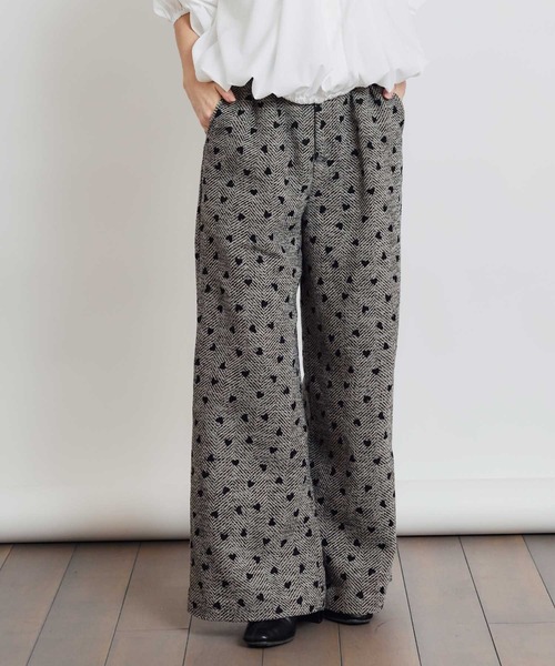 PICCIN（ピッチン）の「【セットアップ可能】フロッキーハートヘリンボーンパンツ（その他パンツ・レディース・モカ/ベージュ・M）」の2枚目の写真
