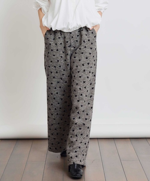 PICCIN（ピッチン）の「【セットアップ可能】フロッキーハートヘリンボーンパンツ（その他パンツ・レディース・モカ/ベージュ・M）」の3枚目の写真