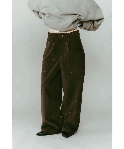 Knuth Marf（クヌースマーフ）の「K motif velveteen pants(unisex)（その他パンツ・レディース・グリーン系その他/ブラック/アイボリー・X-SMALL/SMALL/MEDIUM）」の13枚目の写真