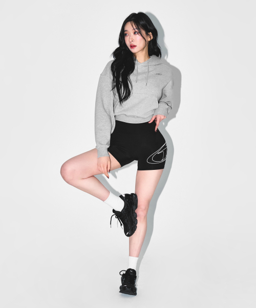 BORN TO WIN（ボーントゥウィン）の「W SILVER B CROP HOODIE [MELANGE GREY]（パーカー・レディース・その他・1/2/3）」の7枚目の写真