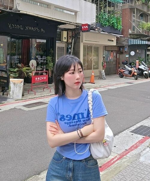 AMESWORLDWIDE(アメスワールドワイド)の「ROUND HEM CROP TEE BLUE(Tシャツ/カットソー・レディース・その他・FREE)」の9枚目の写真