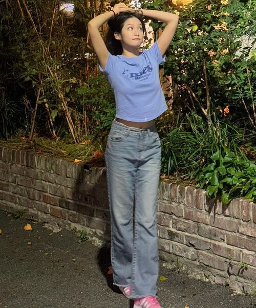 AMESWORLDWIDE(アメスワールドワイド)の「ROUND HEM CROP TEE BLUE(Tシャツ/カットソー・レディース・その他・FREE)」の20枚目の写真