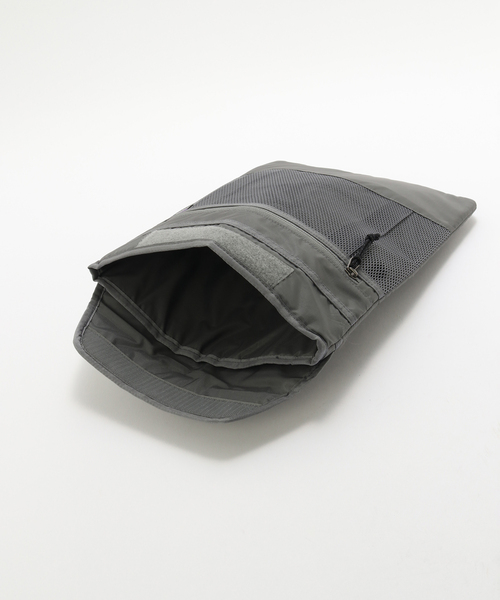 patagonia（パタゴニア）の「Patagonia Refugio Day Pack 26L（ショルダーバッグ・メンズ・ブラック・FREE）」の6枚目の写真