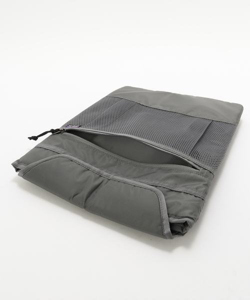 patagonia（パタゴニア）の「Patagonia Refugio Day Pack 26L（ショルダーバッグ・メンズ・ブラック・FREE）」の7枚目の写真