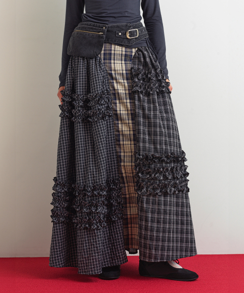 AOPT(アオプト)の「UNBALANCE FRILL MAXI SKIRT - CHECK(スカート・レディース・その他・SMALL/MEDIUM)」の1枚目の写真