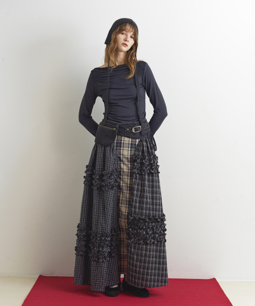AOPT(アオプト)の「UNBALANCE FRILL MAXI SKIRT - CHECK(スカート・レディース・その他・SMALL/MEDIUM)」の6枚目の写真