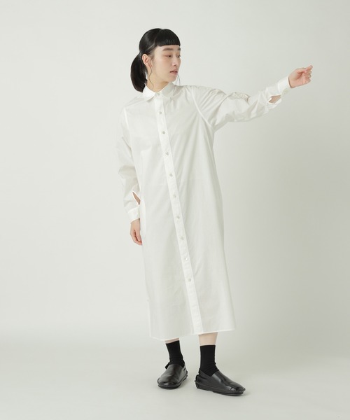 ZUCCa(ズッカ)の「CORD EMBROIDERY SHIRT / S(ワンピース・レディース・ブラック/ホワイト/オレンジ・M size)」の6枚目の写真