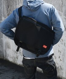 C135 メルキュリーメッセンジャーバッグ ブラック