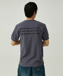 MAGOODGAN（メックウッドガン）の「スタンシー3712ワッフルヘンリーネックスタンダードフィットダークグレー半袖（Tシャツ/カットソー）」