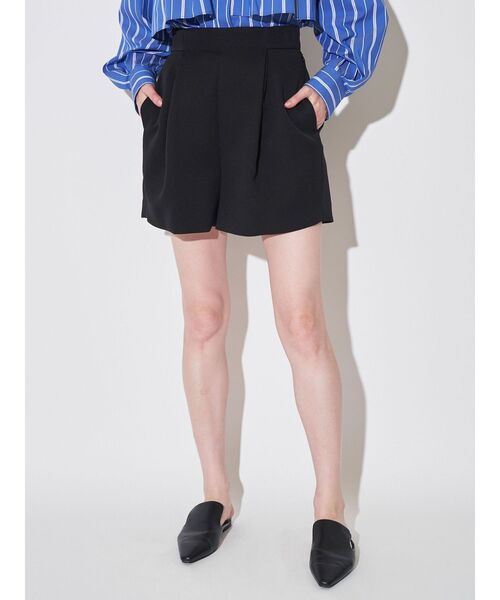 ELENDEEK(エレンディーク)の「タックショートパンツ(その他パンツ・レディース・ブラック/その他1・01/02)」の16枚目の写真