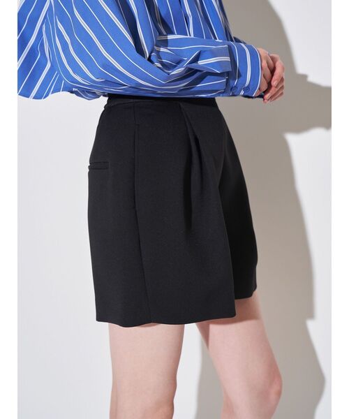 ELENDEEK(エレンディーク)の「タックショートパンツ(その他パンツ・レディース・ブラック/その他1・01/02)」の18枚目の写真