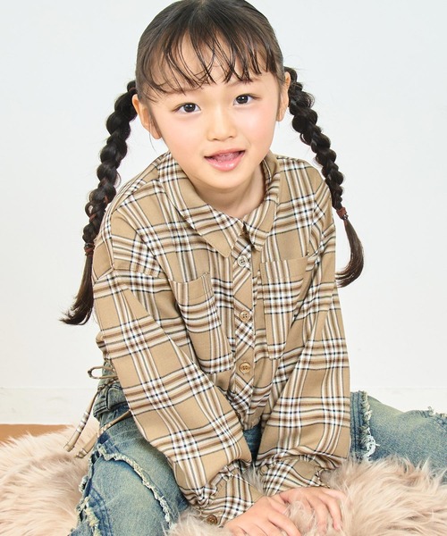 ANAP kids(アナップキッズ)の「サイドシャーリングチェックシャツ(シャツ/ブラウス・キッズ・グレー/ベージュ・130/120/110)」の12枚目の写真