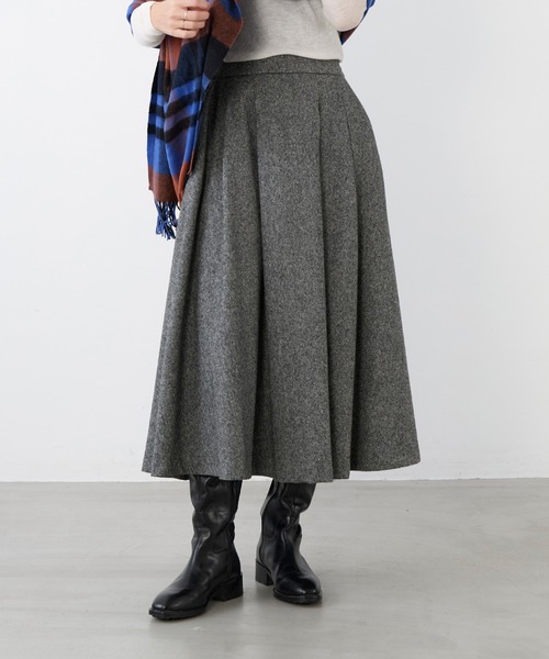 MICA&DEAL(マイカ&ディール)の「ウールタックフレアスカート(スカート・レディース・ライトグレー/ブラック×ホワイト/ブラック・FREE)」の3枚目の写真