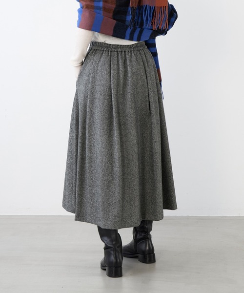 MICA&DEAL(マイカ&ディール)の「ウールタックフレアスカート(スカート・レディース・ライトグレー/ブラック×ホワイト/ブラック・FREE)」の6枚目の写真