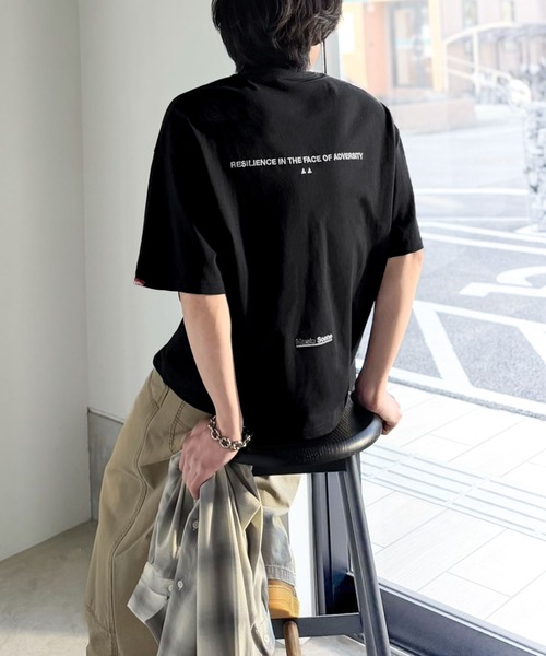 Java(ジャバ)の「《JaVaジャバコラボ》遊びゴコロを着こなす。綿100% 前後ランダムロゴ刺繍 オーバーサイズTシャツ(半袖)(Tシャツ/カットソー・メンズ・ブラック/ホワイト・LARGE/MEDIUM/SMALL)」の16枚目の写真