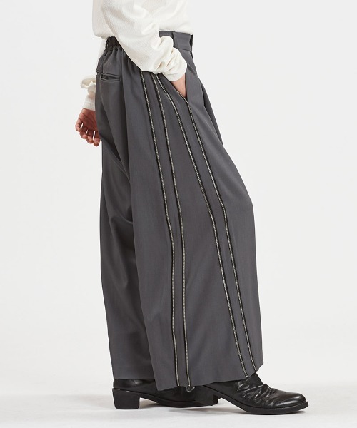 NO ID.(ノーアイディ)の「mp14499-サイドZIPイージーワイドトラウザーズ パンツ(458006-398P)(その他パンツ・メンズ・ブラック/グレー・2/1)」の22枚目の写真