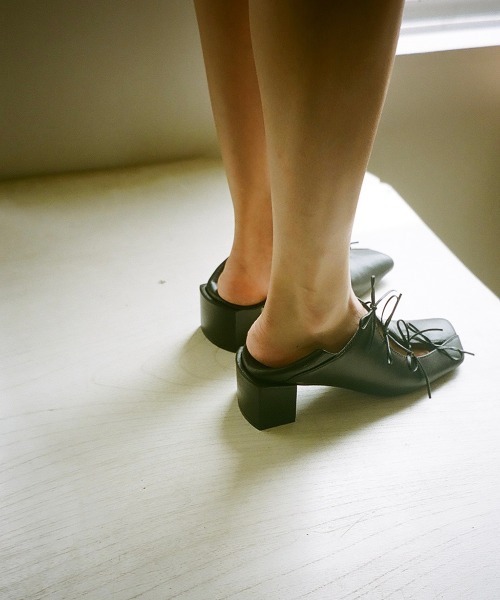 UNTISHOLD(アンチショルド)の「Rina(パンプス・レディース・ブラック・36/37/38)」の2枚目の写真